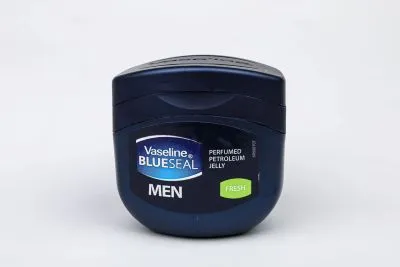 Vaseline Men Fresh Petroleum Jelly 240Ml